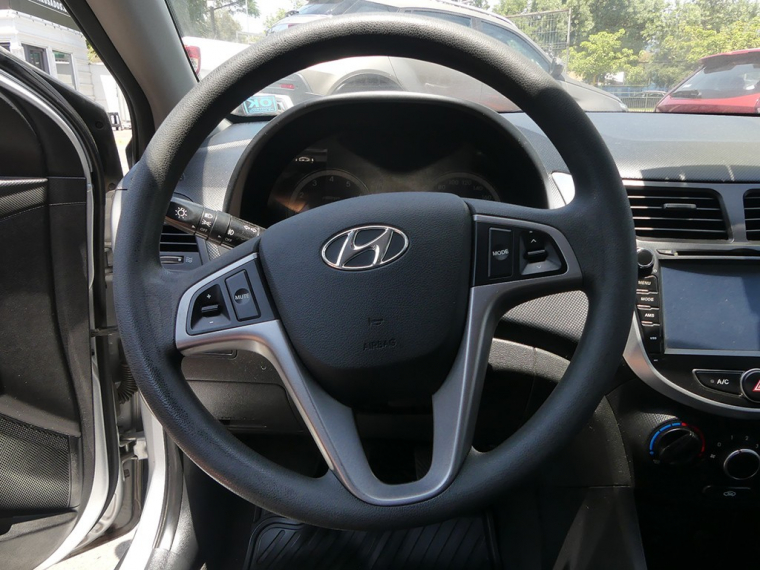 Hyundai Accent 1.4 2017 Usado  Usado en Webautos.cl