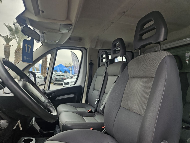 Peugeot Boxer D/cab. L4 Bluehdi 165 Mt Diesel 2023 Usado  Usado en Kovacs Usados