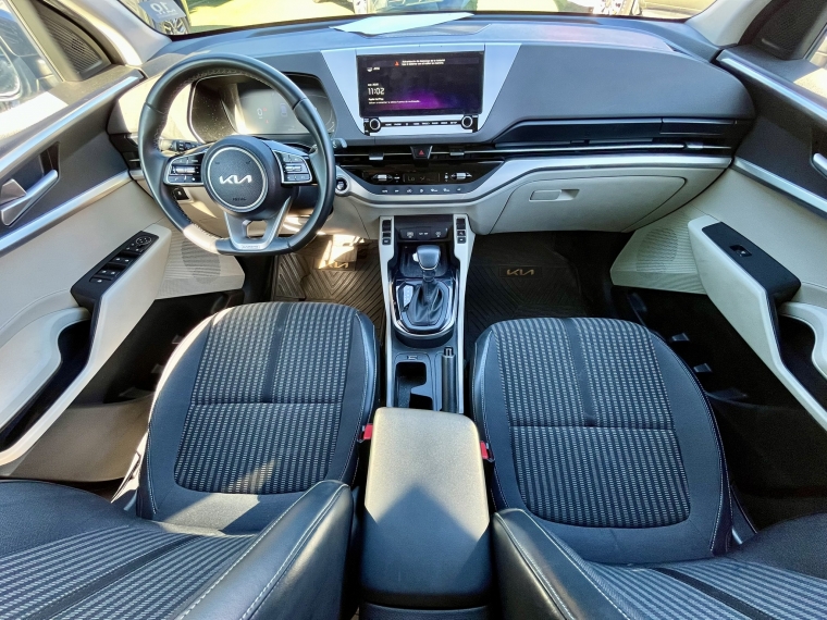 Kia Carens Carens Ex 1.4 Aut 2023 Usado en Rosselot Usados