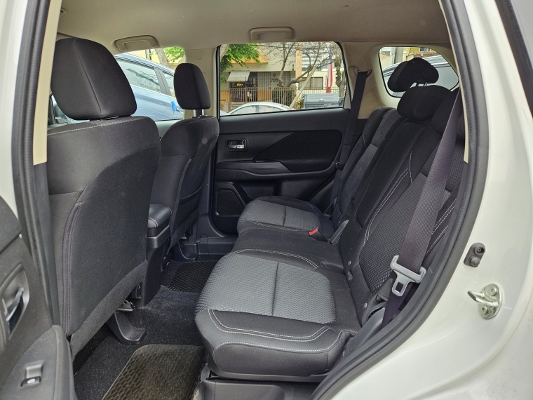 Mitsubishi Outlander Outlander Cvt 2.0 Aut 2023 Usado en Rosselot Usados