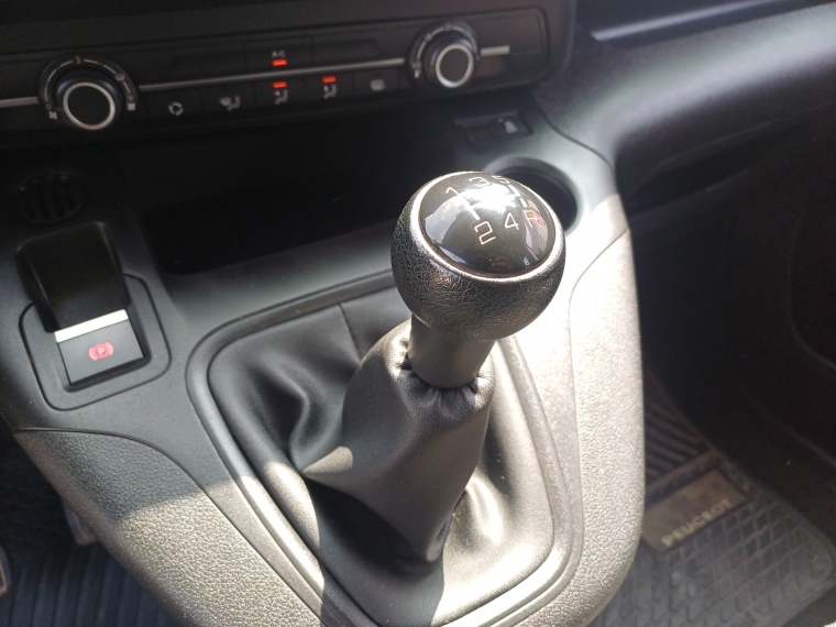 Peugeot Partner Partner Hdi 92 L2 1.6 2021 Usado en Rosselot Usados