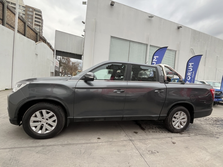 SsangYong Grand Musso — foto 8 de 24