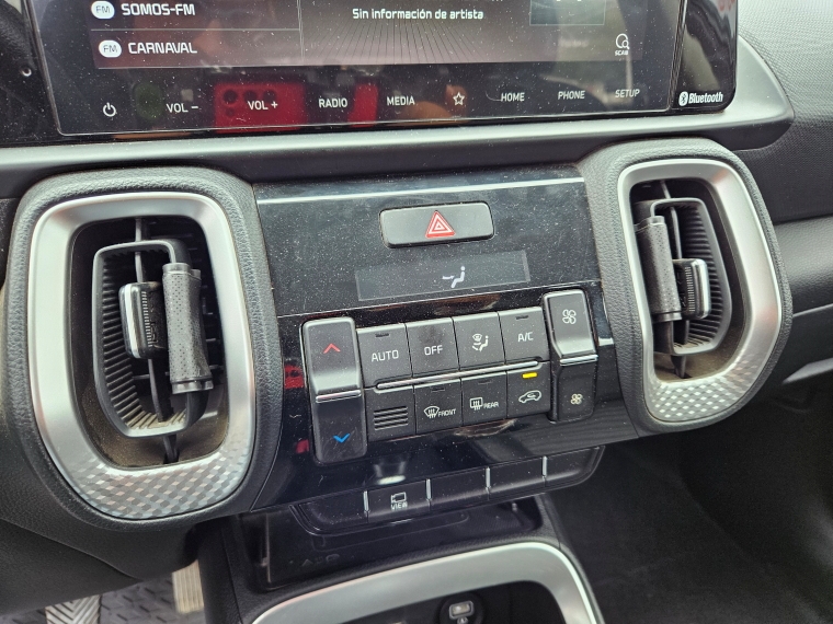 KIA Sonet — foto 15 de 16