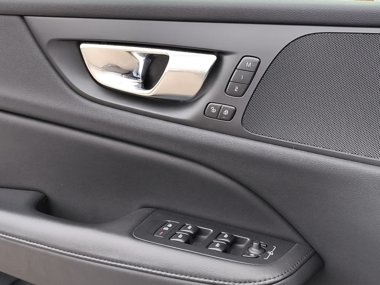 Volvo V60 Cc Ii B5 4x4 2.0 Aut 2023 Usado  Usado en BMW Premium Selection