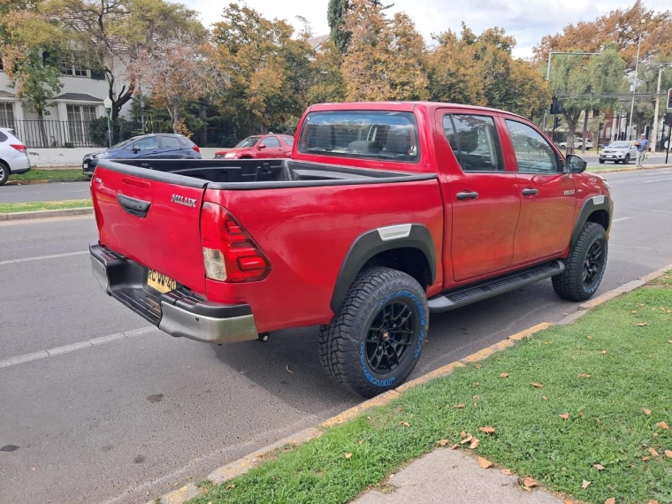 TOYOTA HILUX DX 4X4 2.4 - imagen 9