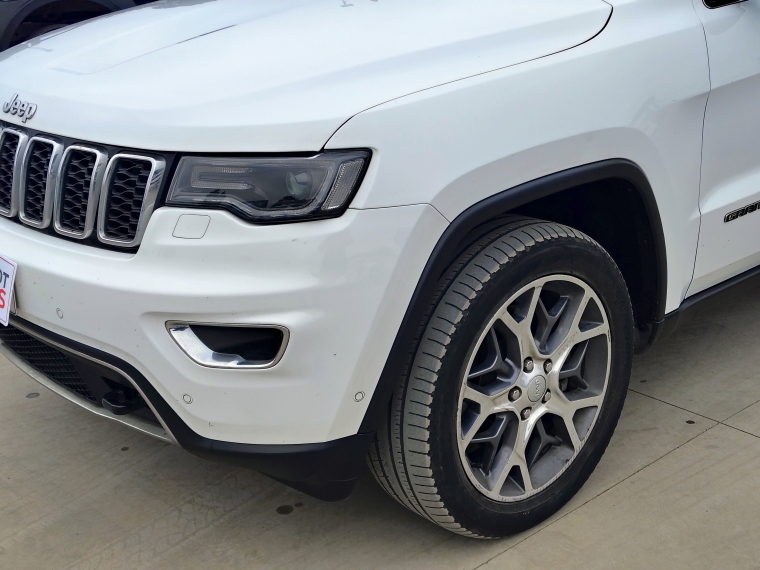 Jeep New grand cherokee Grand Cherokee Ltd 4x4 3.6 Aut 2021 Usado en Rosselot Usados