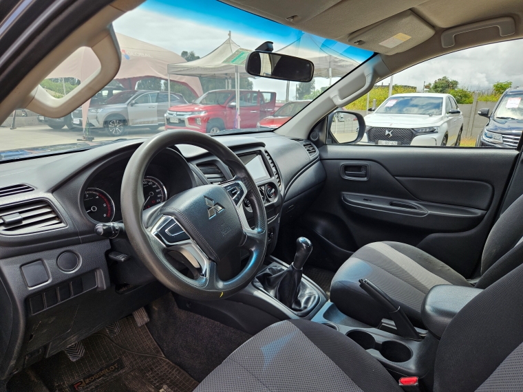 Mitsubishi L200 L200 D/c 2.4 Work Cr 4x2 Wf Doble Airbag Cc Mn 2023 Usado en Rosselot Usados