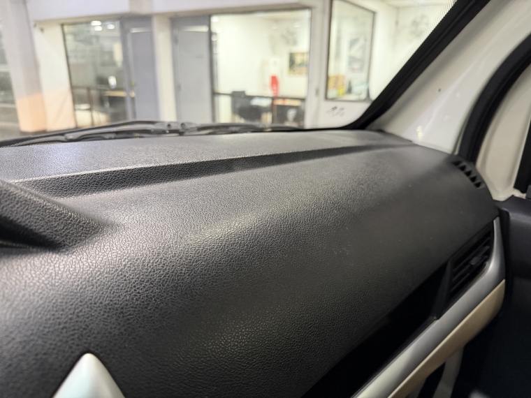 Kyc X5 Cargo Box 1.5l 5mt Ac 2022  Usado en Grass & Arueste