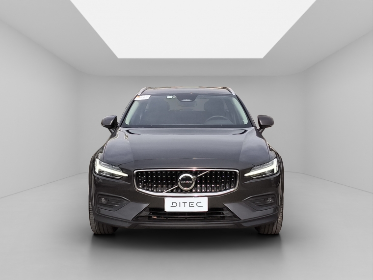 Volvo V60 Cc Ii B5 4x4 2.0 Aut 2023 Usado  Usado en BMW Premium Selection