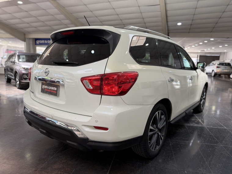 Nissan Pathfinder Advance Cvt 3.5l  2017  Usado en Grass & Arueste