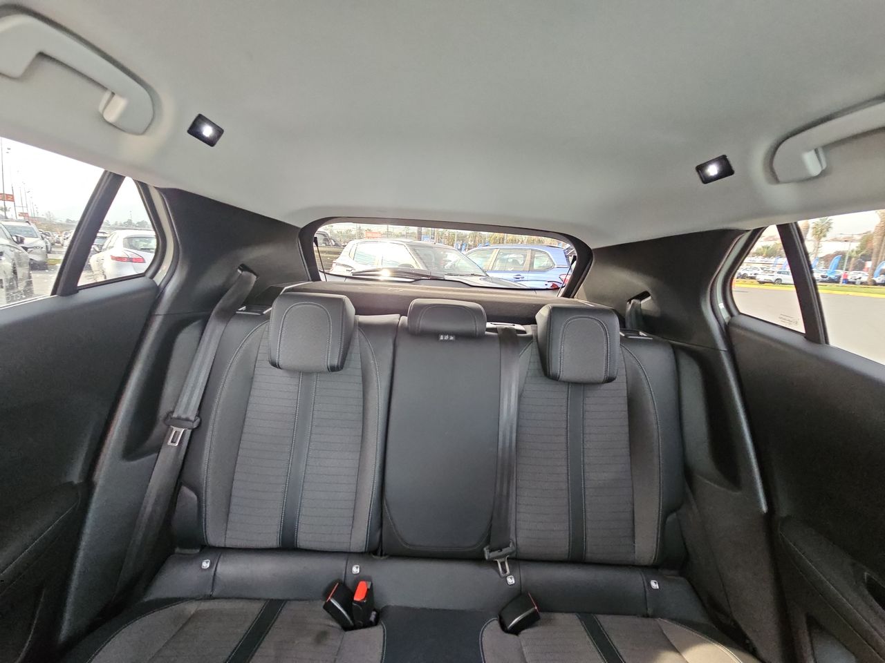 Peugeot 2008 2008 Blue Hdi 130 Eat8 1.5 Aut 2022 Usado en Usados de Primera - Sergio Escobar