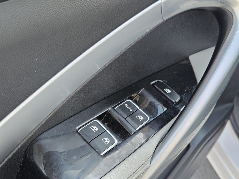 Chevrolet Captiva — foto 16 de 24
