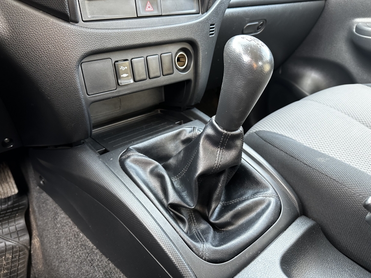Mitsubishi L200 L200 D/c 2.4 Work Cr 4x2 Wf Doble Airbag Cc Mn 2023 Usado en Rosselot Usados