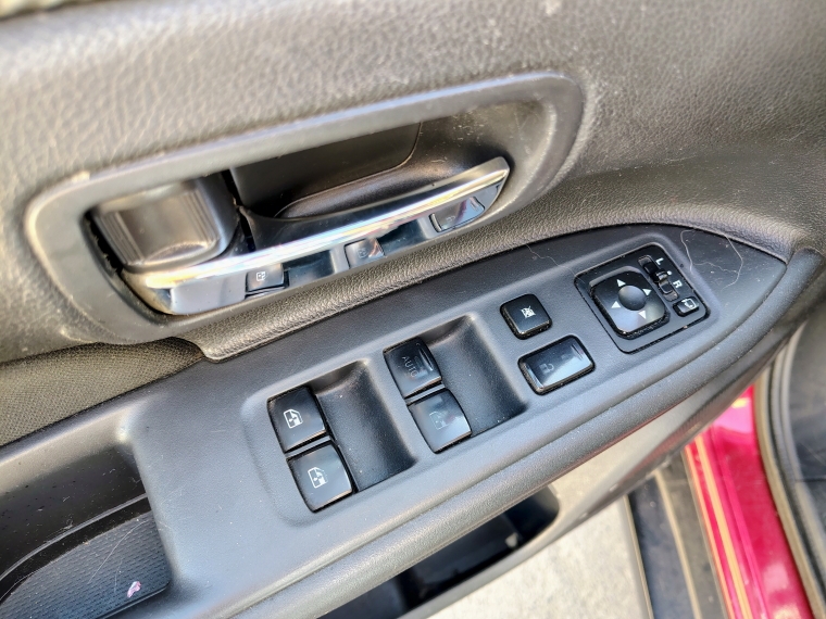 Mitsubishi Outlander Outlander 4x4 At Glx 2.4 + 2018 Usado en Rosselot Usados