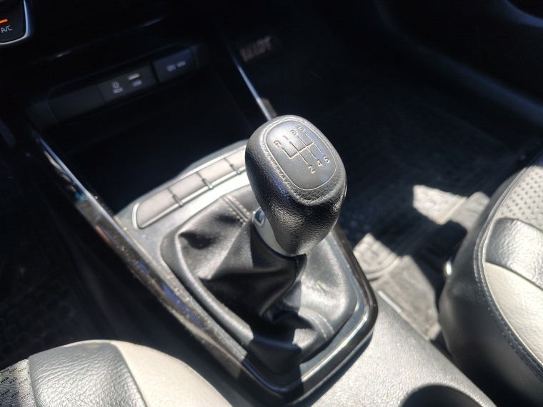 Kia Rio 5 Rio 5 Ex 1.4 2019 Usado en Rosselot Usados