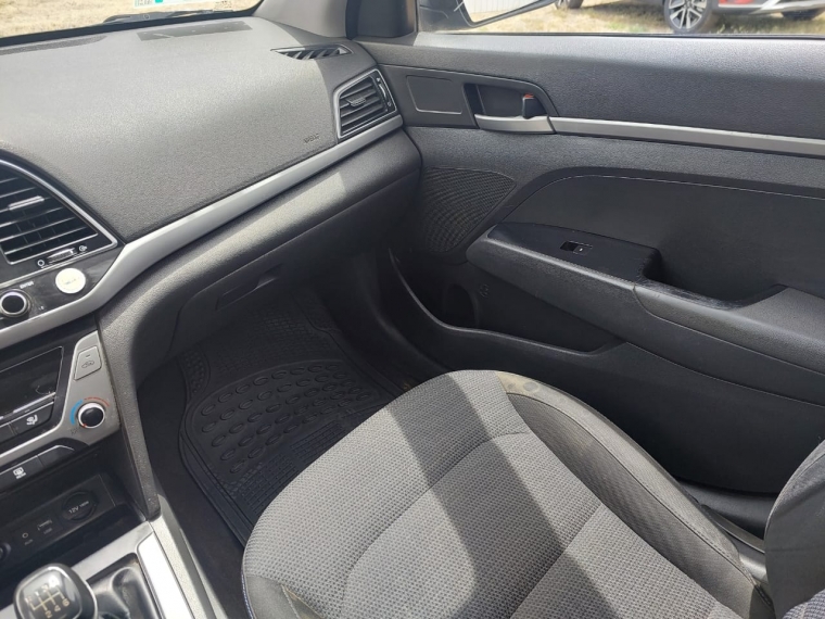 Hyundai Elantra Gl 1.6 2017 Usado  Usado en Webautos.cl