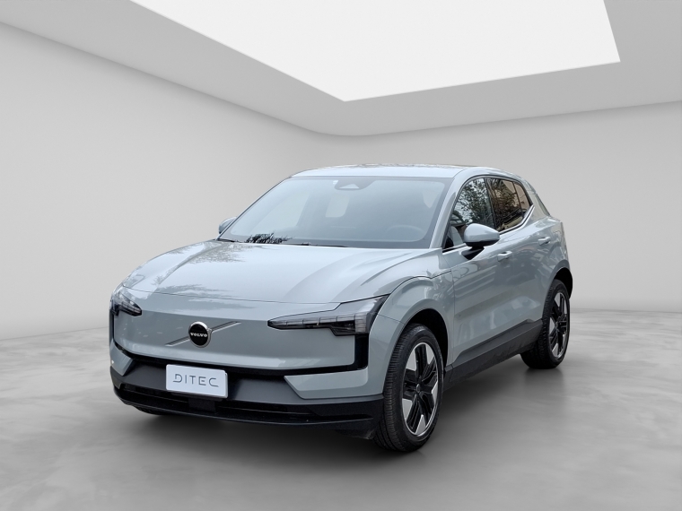 VOLVO EX30 E40 CORE  2025