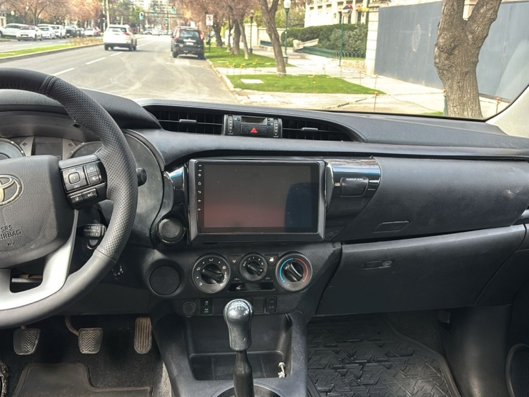TOYOTA HILUX  Dcab DX 4x2 2.4cc - imagen 11