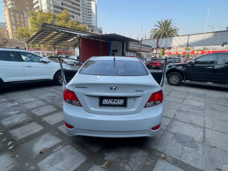 Hyundai Accent Accent Rb Gl 1.4 2018 Usado  Usado en Webautos.cl