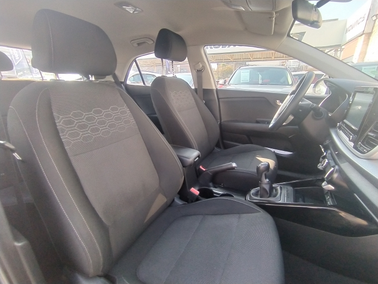 Kia Rio 5 5 Ex 1.4 2023 Usado  Usado en Kovacs Usados