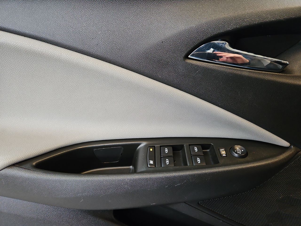 Chevrolet Onix Onix Nb Premier 1 . 0t Aut 2021 Usado en Usados de Primera - Sergio Escobar