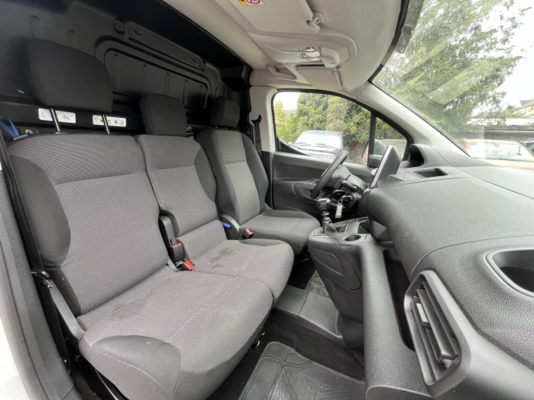 Peugeot Partner Partner Bluehdi 1.5 2024 Usado  Usado en Kovacs Usados