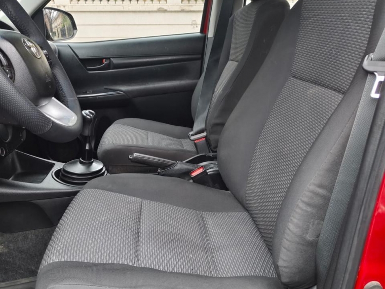 TOYOTA HILUX DX 4X2 2.4 - imagen 12