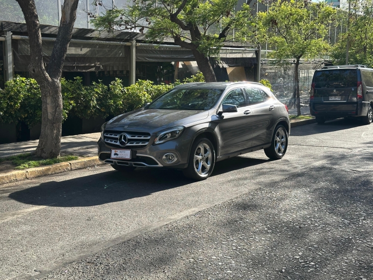 MERCEDES BENZ GLA 200 FULL EQUIPO 2018