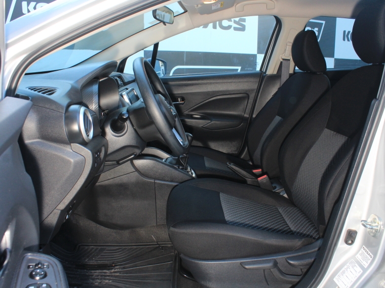 Nissan Versa 1.6 Sense  Mt 2022 Usado  Usado en Kovacs Usados