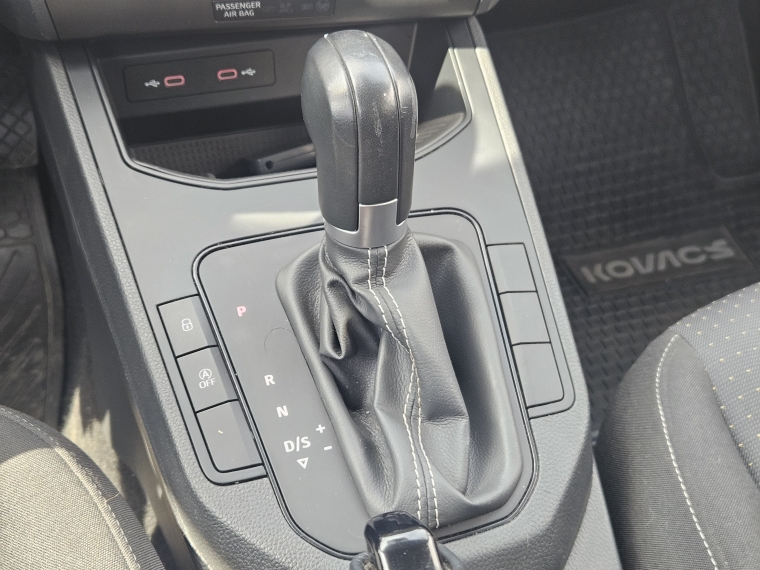 SEAT Ibiza — foto 12 de 20