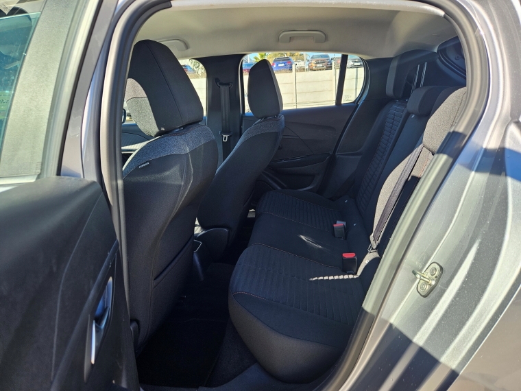 Peugeot 208 208 Blue Hdi 100 4x2 1.5 2023 Usado en Rosselot Usados