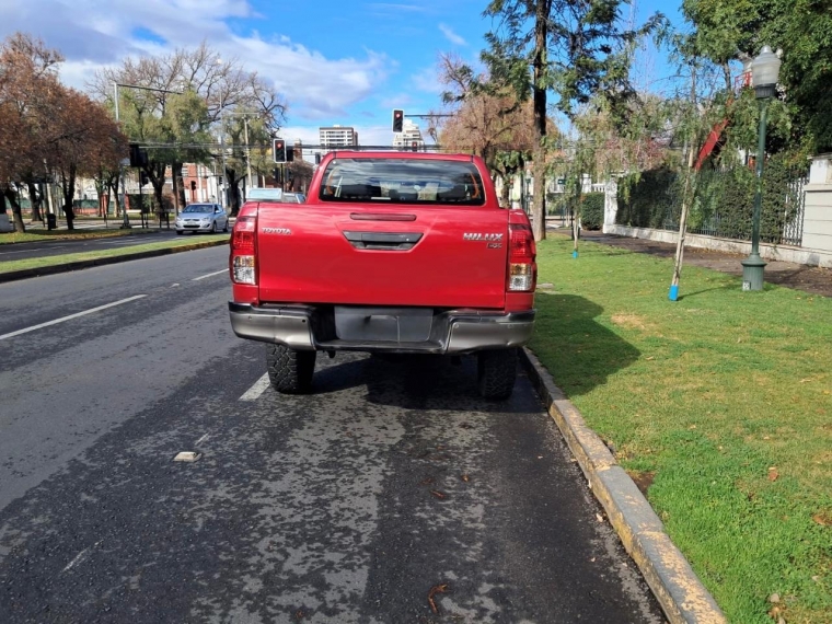 TOYOTA HILUX DX 4X2 2.4 - imagen 12