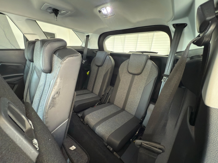 Peugeot 5008 Allure 1.6 Aut 2018 Usado en Automotriz Olea Flaño