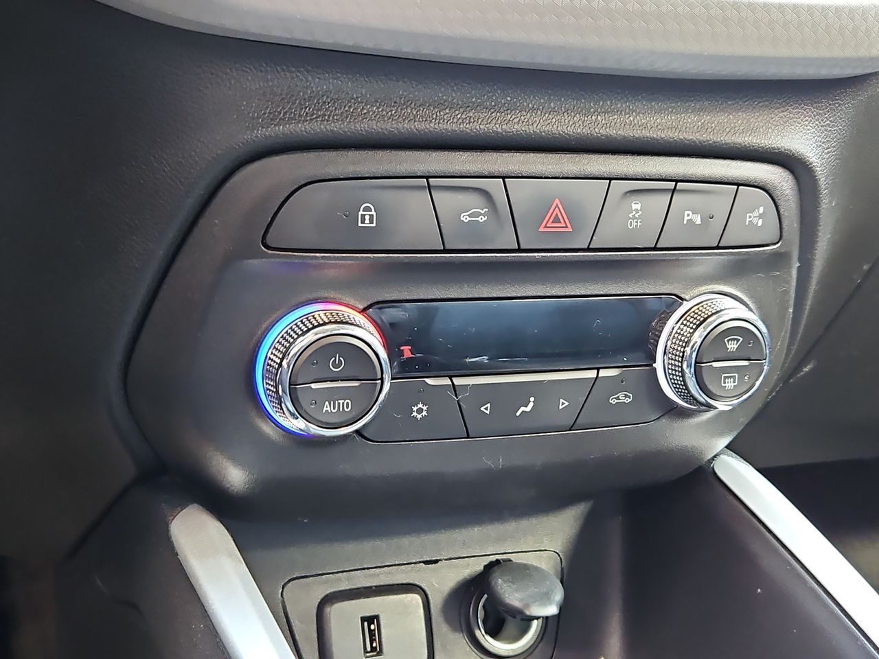 Chevrolet Onix Onix Hb 4x2 1.0 At 2024 Usado en Usados de Primera - Sergio Escobar