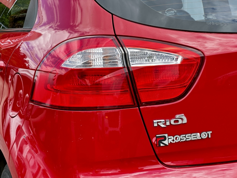 Kia Rio 5 Rio 5 C Ex 1.4l 6at Ci Full - 2080 2014 Usado en Rosselot Usados