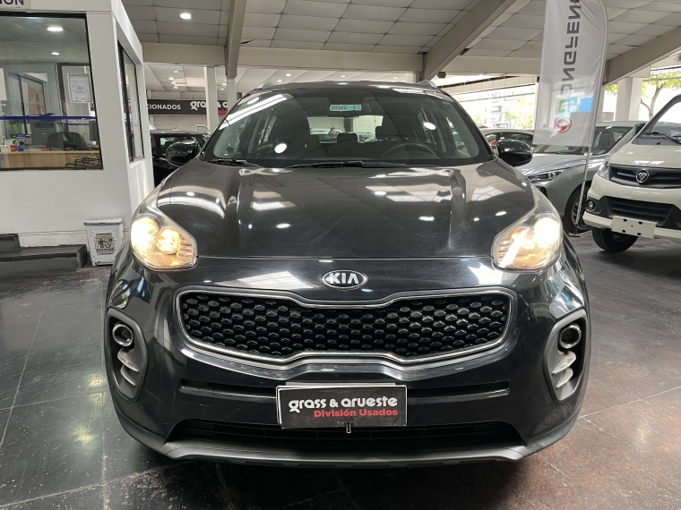 Kia Sportage Lx 2.0 Gsl 6mt 2wd 2017  Usado en Grass & Arueste Usados