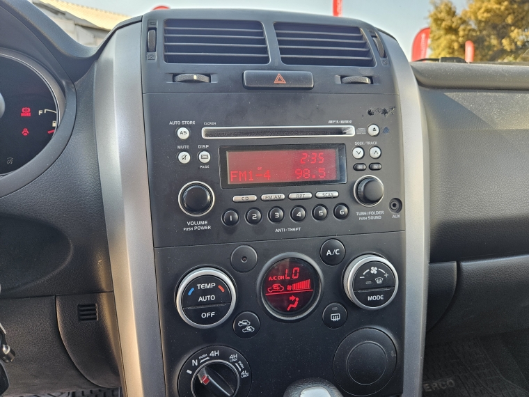 Suzuki Grand nomade Grand Nomade Glx 4x4 2.4 Aut 2012 Usado en Rosselot Usados