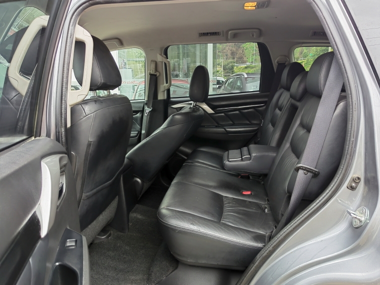 Mitsubishi Montero sport Montero Sport 2.4 4x4 4wd At 2017 Usado en Rosselot Usados
