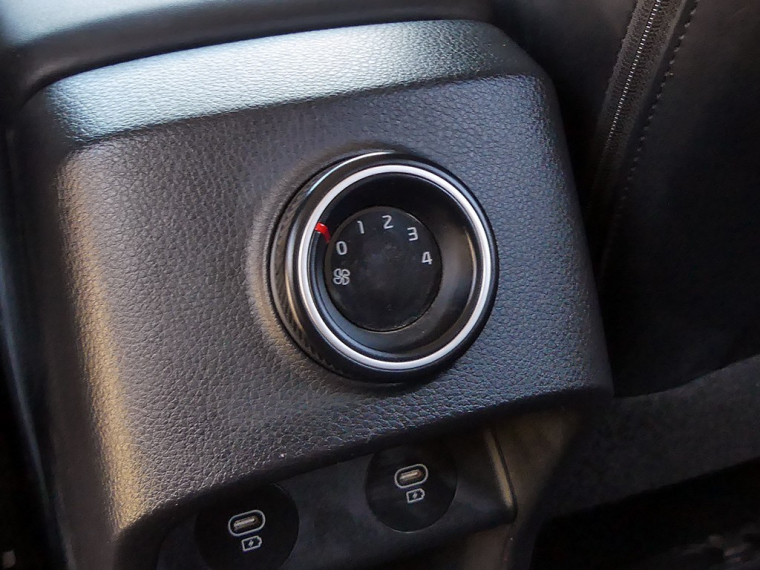 Kia Carens Lx 1.5 2023 Usado Usado en Webautos.cl Kia Carens Lx 1.5 2023 Usado Usado en Webautos.cl