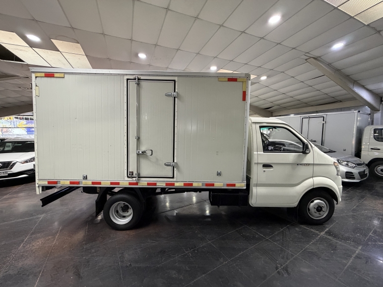 Kyc X5 Cargo Box 1.5l 5mt Ac 2022  Usado en Grass & Arueste