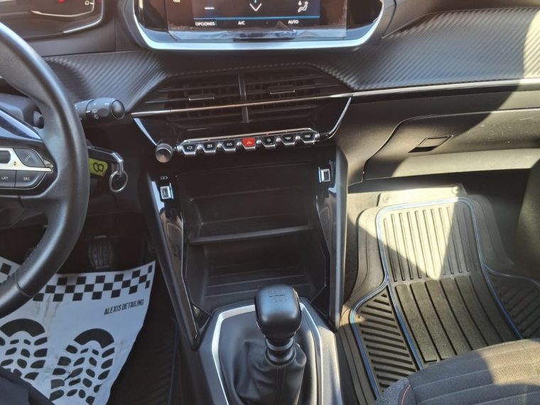 Peugeot 2008 1.2 Allure Pack Puretech 130 Mt 2021 Usado Usado en Webautos.cl Peugeot 2008 1.2 Allure Pack Puretech 130 Mt 2021 Usado Usado en Webautos.cl