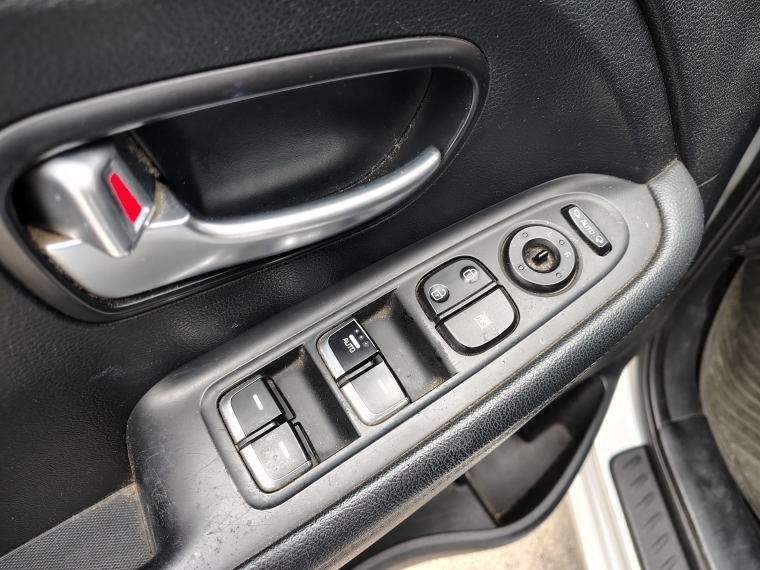 Kia Carens Carens Ex 2.0 2016 Usado en Rosselot Usados