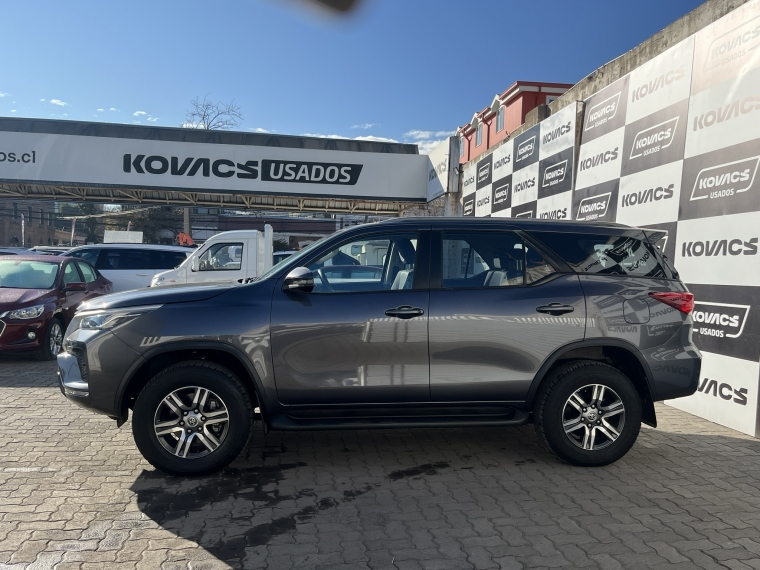 Toyota Fortuner 2.8 Sr5 Tdi Mt 4x4 Diesel 2023 Usado  Usado en Kovacs Usados