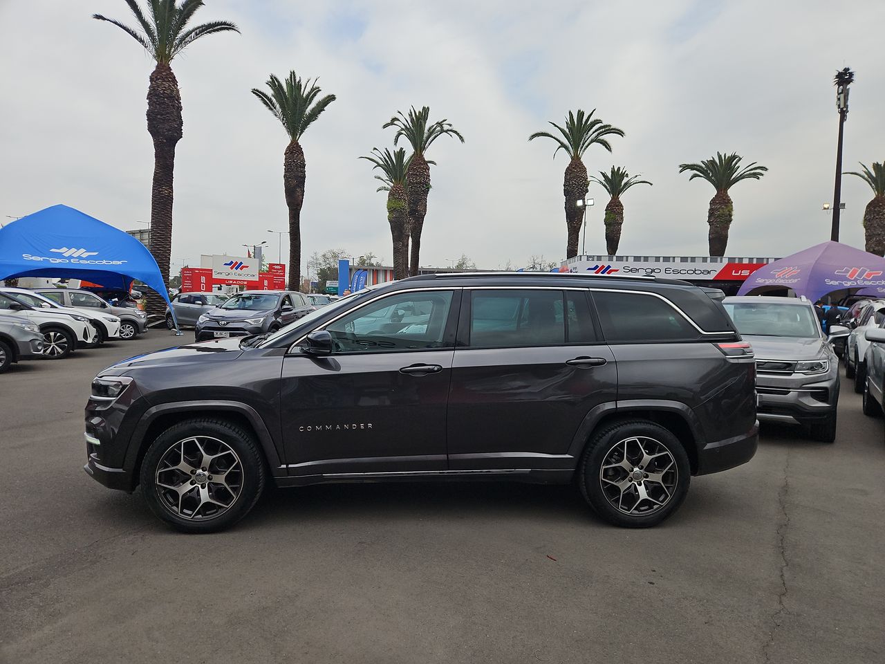 Jeep Commander Commander Overland 1.3 Aut 2023 Usado en Usados de Primera - Sergio Escobar