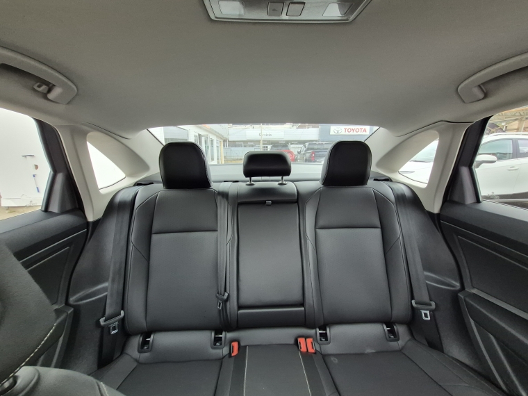 Volkswagen Jetta 1.4 Comfortline Sky At 2024 Usado  Usado en Kovacs Usados