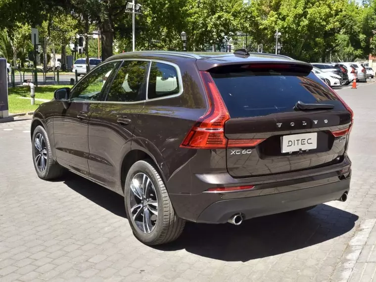 Volvo Xc60 2.0 D5 Diesel Momentum Plus Awd 2019 Usado  Usado en Webautos.cl