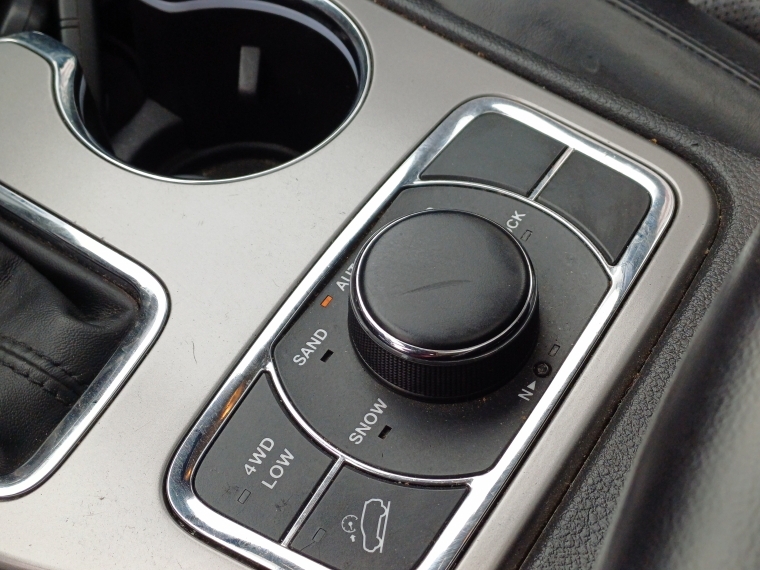 Jeep Grand cherokee Grand Cherokee Ltd 4x4 3.6 Aut 2021 Usado en Rosselot Usados