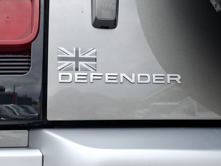 Land rover Defender 110 S 4x4 3.0 Aut 2025 Usado Usado en Webautos.cl Land rover Defender 110 S 4x4 3.0 Aut 2025 Usado Usado en Webautos.cl