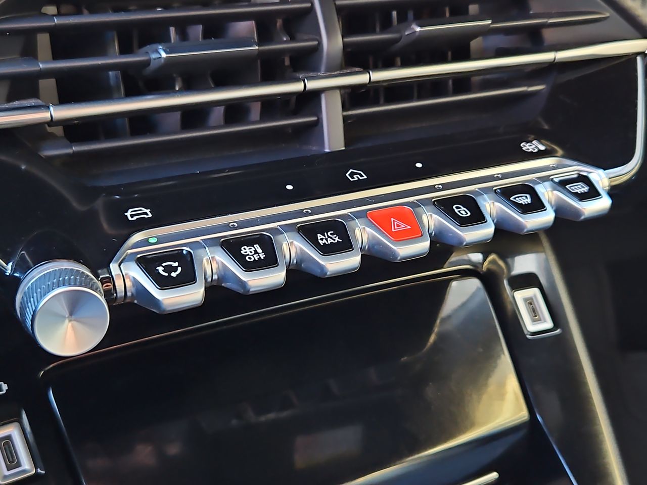 Peugeot 2008 2008 4x2 1.2 Aut 2025 Usado en Usados de Primera - Sergio Escobar