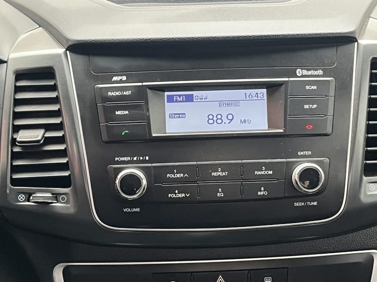 SsangYong Grand Musso — foto 20 de 24